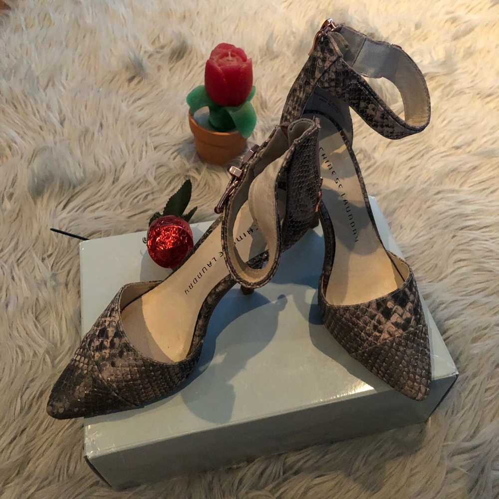 Heels - Picture 2 of 6